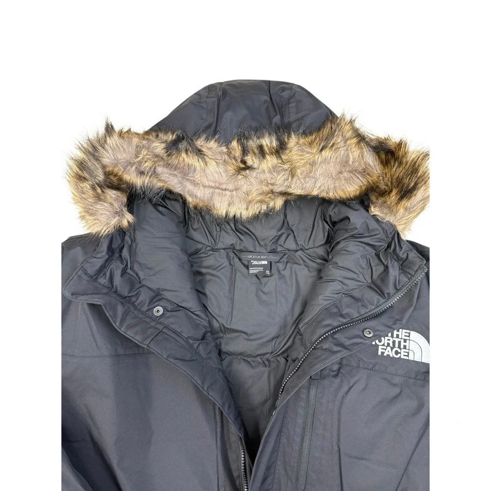 The North Face Men's Bedford Down Parka in the XXL size and TNF Black-NPF color‎